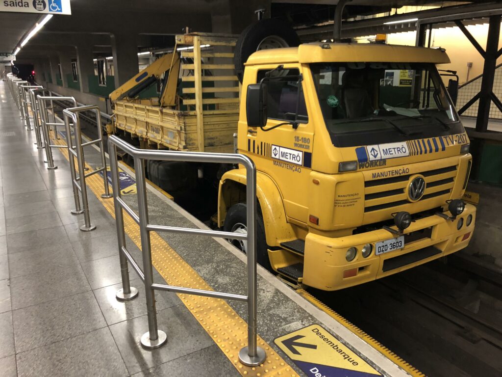 Caminhão rodoferroviário: facilite ainda mais o transporte de carga